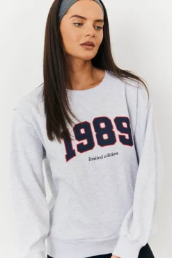 New Fits 1989 Printed Graphic Sweatshirt Grey