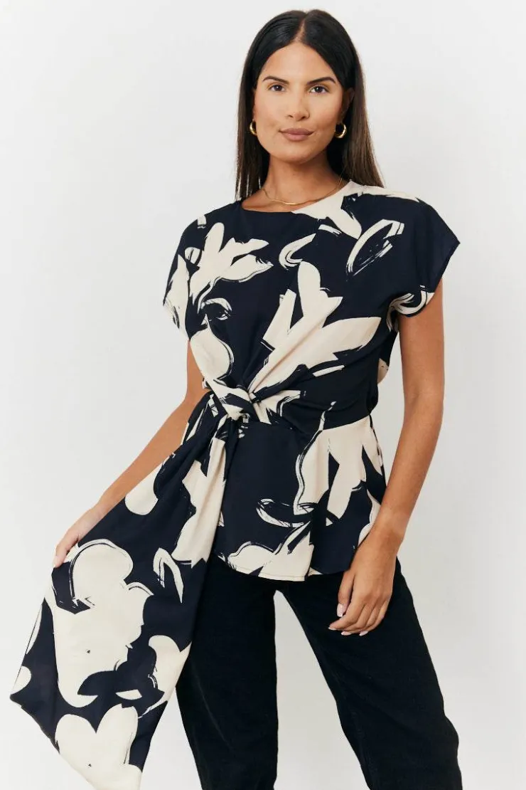 In The Style Abstract Drape Top Print