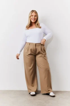 Best In the Style Adjustable Waist Pleat Wide Leg Trouser Brown
