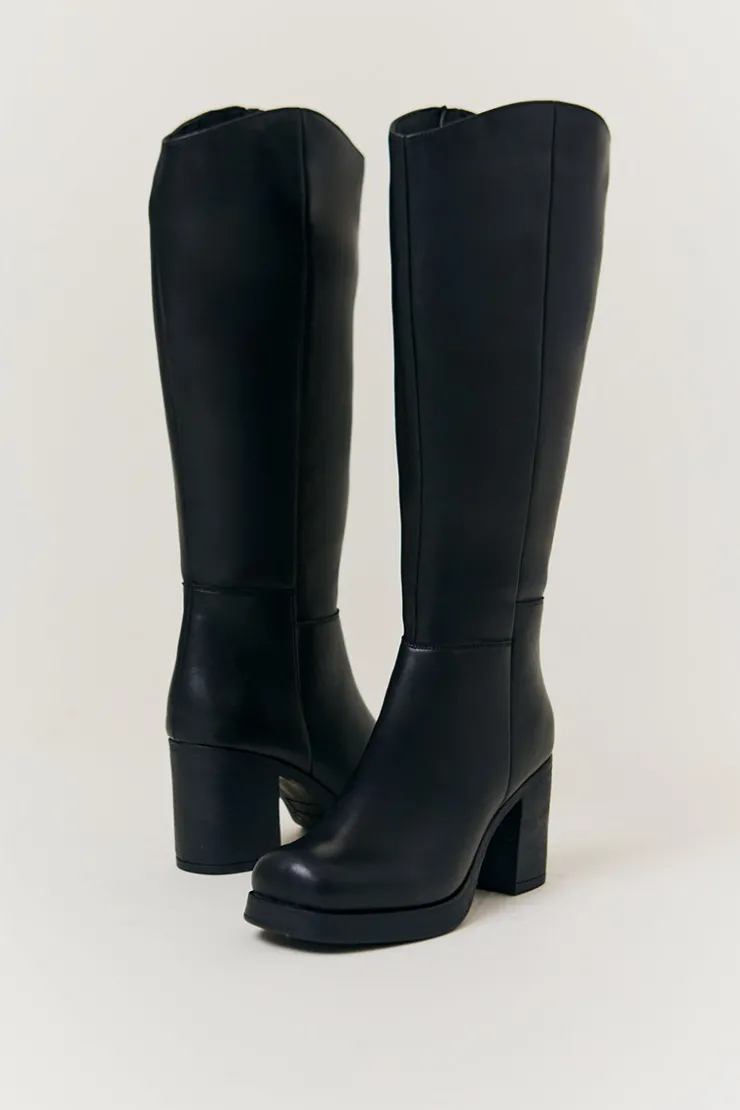 Clearance In The Style Bella Chunky Heeled High Leg Boot Black