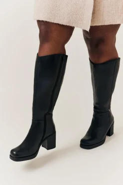 Clearance In The Style Bella Chunky Heeled High Leg Boot Black