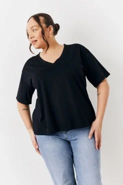 New In The Style Black and White 2 Pack Slouchy V-Neck T-Shirt Monochrome