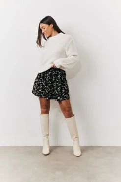 New In the Style Black Floral Flippy Mini Skirt Multi