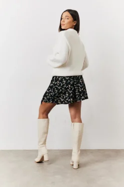 New In the Style Black Floral Flippy Mini Skirt Multi