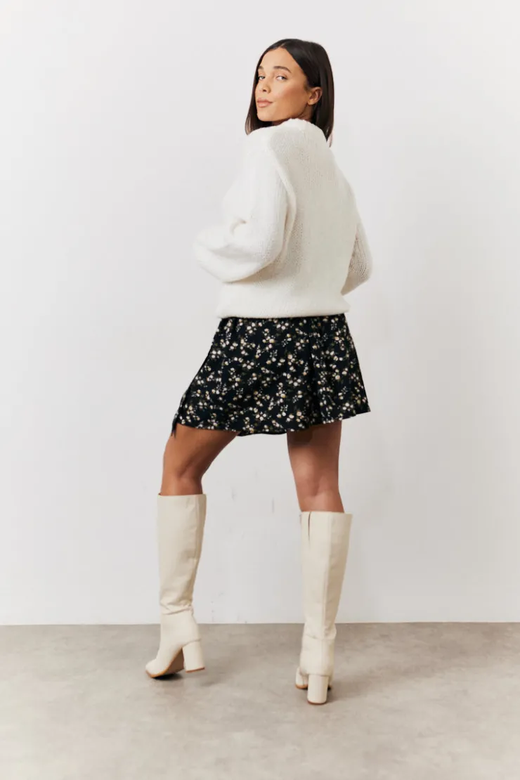 New In the Style Black Floral Flippy Mini Skirt Multi