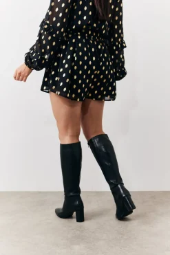 In The Style Foil Detail Chiffon Shorts Black
