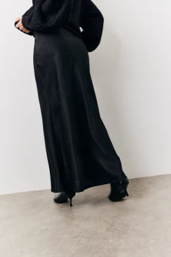 In the Style Jacquard Printed Slip Skirt Black
