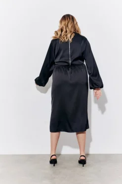 Hot In the Style Satin Wrap Midi Skirt Black
