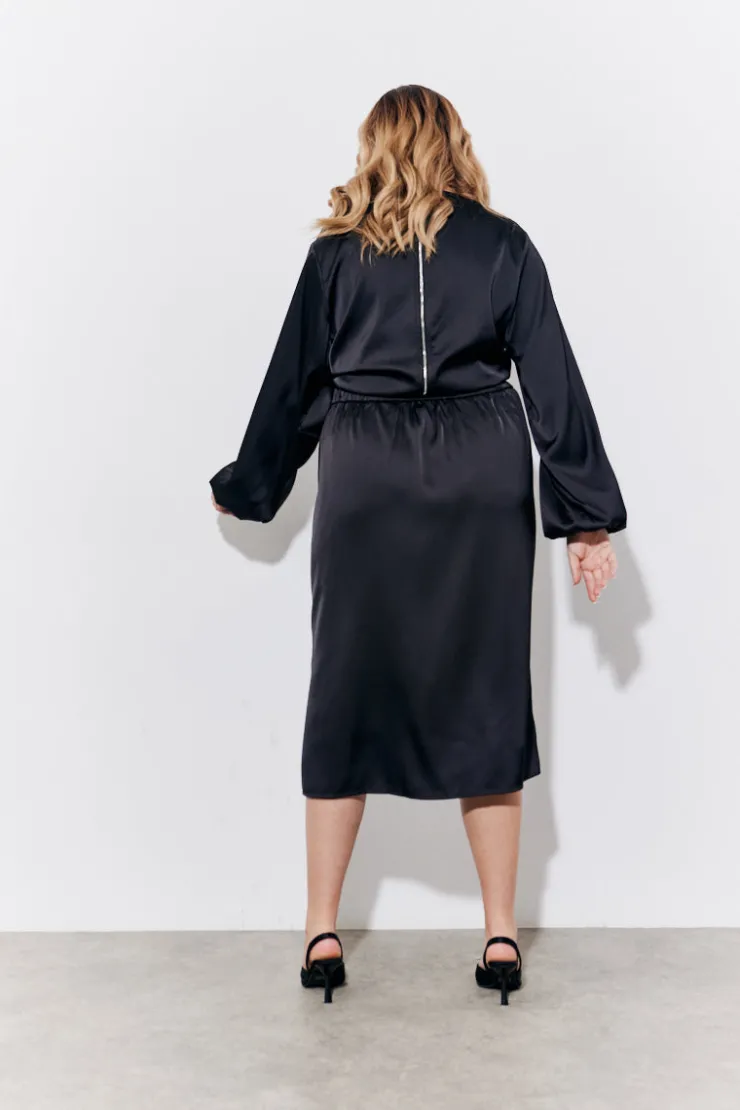 Hot In the Style Satin Wrap Midi Skirt Black