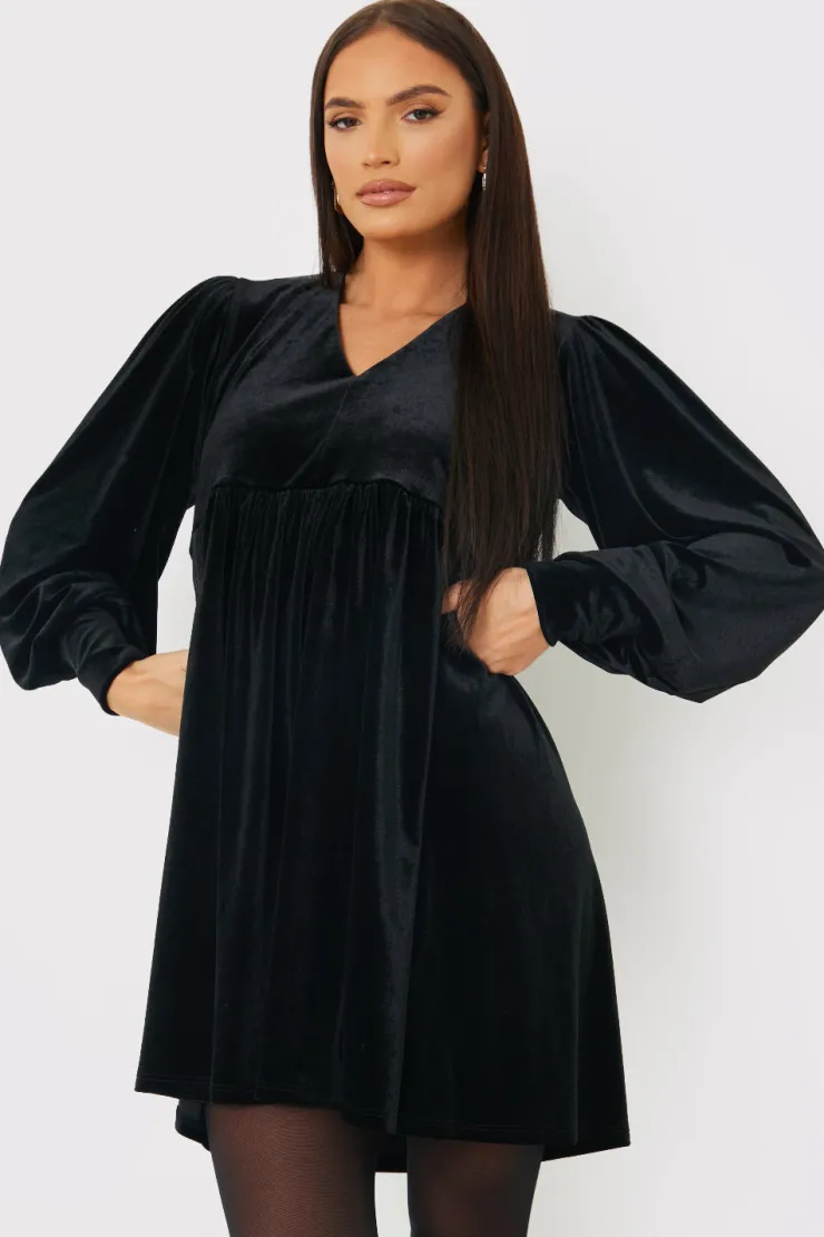 New In the Style Velvet Smock Mini Dress Black