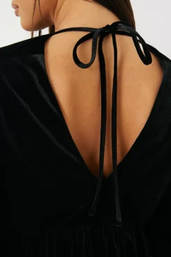 New In the Style Velvet Smock Mini Dress Black
