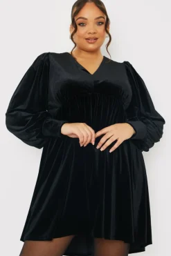 New In the Style Velvet Smock Mini Dress Black