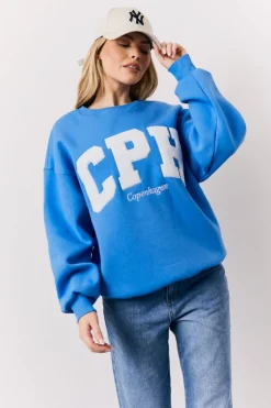 Discount In The Style Borg Graphic Sweater Blue