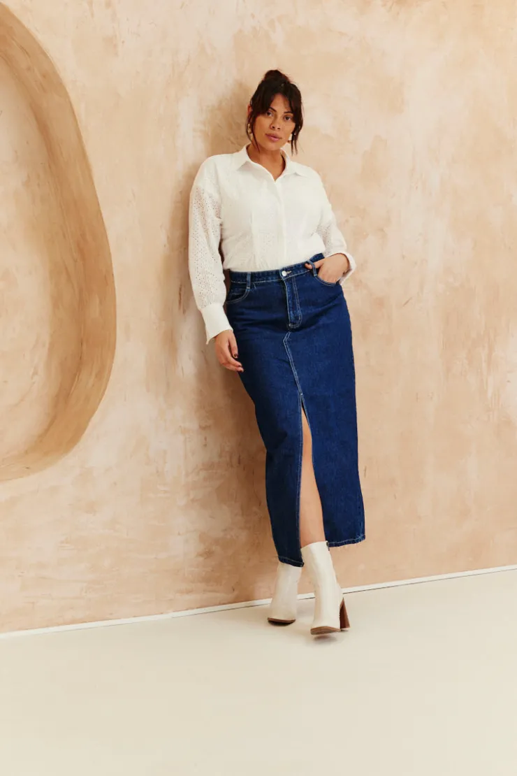 Hot In The Style Broderie Shirt Bodysuit White