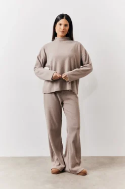Hot In The Style Brushed Rib High Neck Co Ord Top Mocha