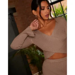 Outlet CHI CHI LONDON Flute Sleeve Wrap Detail Rib Knit Top in Mocha