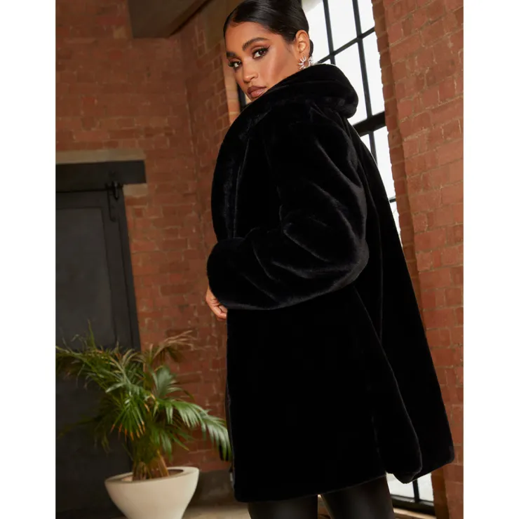 Clearance CHI CHI LONDON Plush Faux Fur Coat in Black