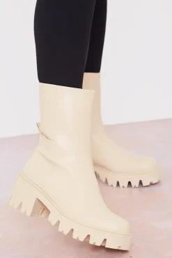 Hot In The Style Chunky Ankle Boots Nude