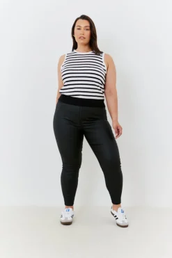 Hot Fits Coated Sculpt Shaper Jeans Black