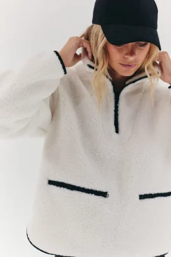 Fits Contrast Piping Borg Lined Half Zip Up Fleece Cream