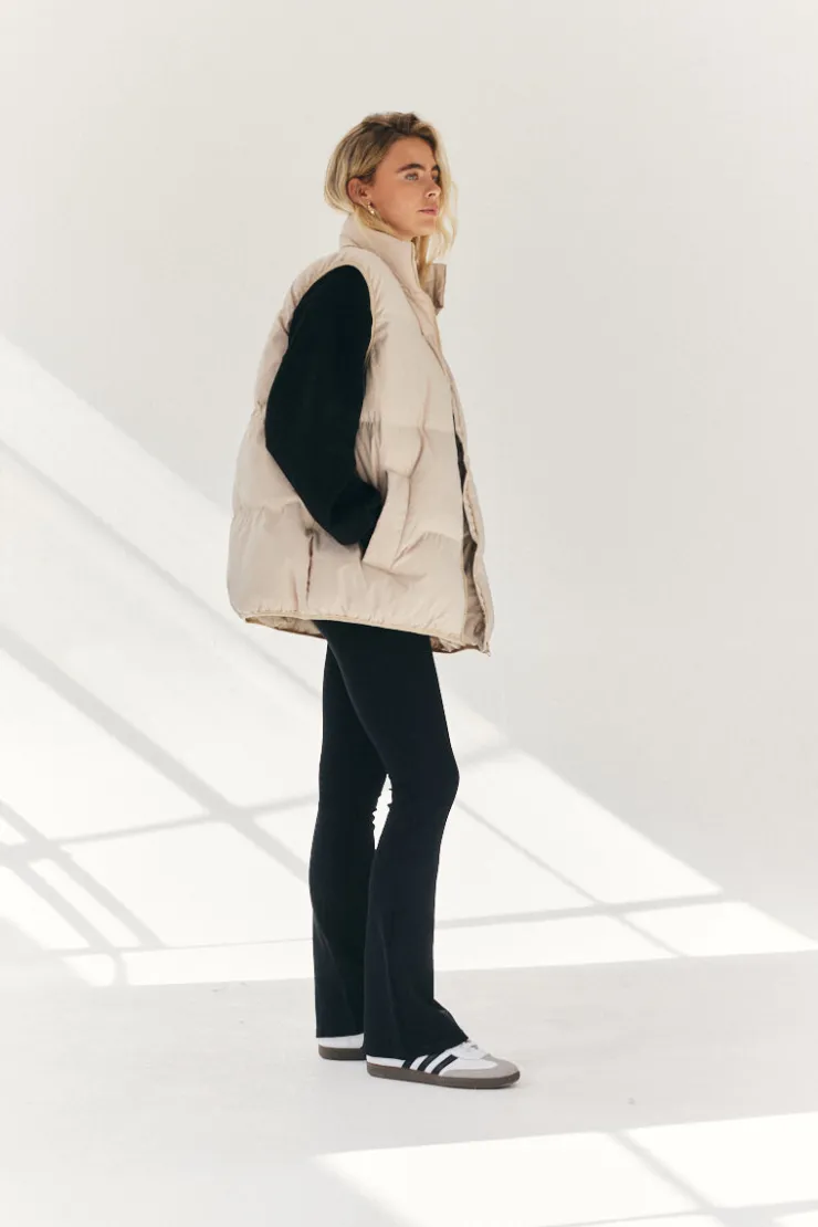 Clearance Fits Oversized Puffer Gilet Cream