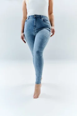 Discount In The Style Isobelle Skinny Jean Light blue