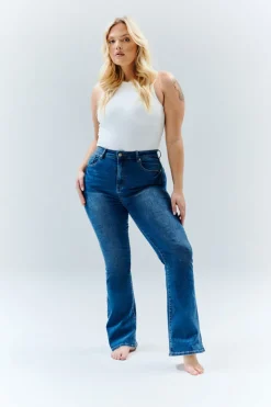 Hot In The Style Ivy Kickflare Jeans Blue