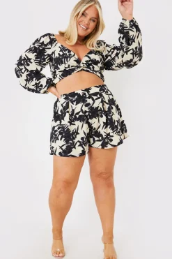Clearance In the Style Knot Front Crop Top Beige