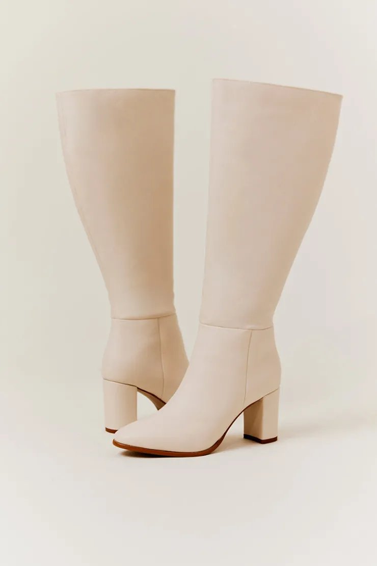 Hot In The Style Kylie Heeled High Leg Boot Cream