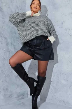 Clearance In the Style Leather Look High Waisted Boxy Shorts
