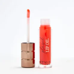 Hot In The Style Lip Oil Strawberry Sundae