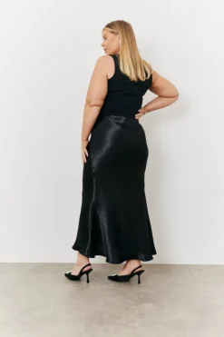 Clearance In the Style Liquid Satin Bias Cut Maxi Skirt Black