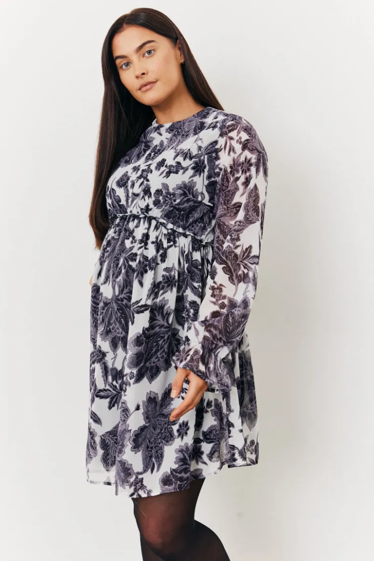 Hot In the Style Maternity Crew Neck Printed Smock Dress Monochrome