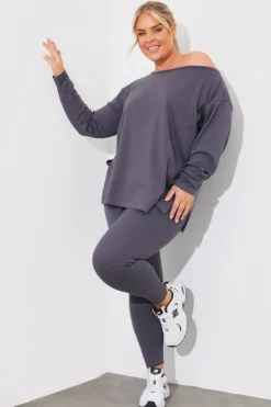 New In The Style Off The Shoulder Long Sleeve T Shirt And Legging Set