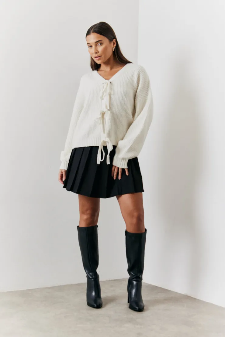 In the Style Pleated Skirt Black