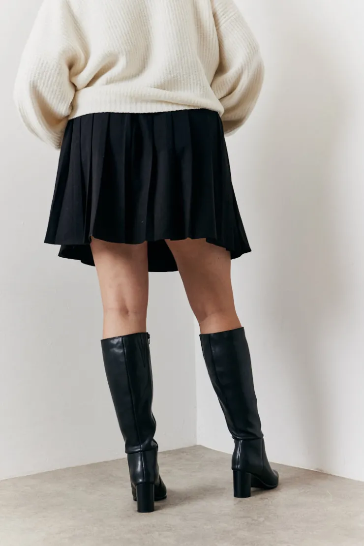 In the Style Pleated Skirt Black