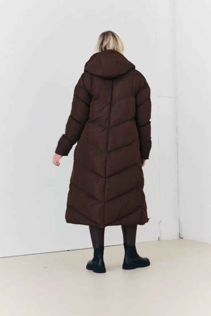 In the Style Reversible Hooded Longline Puffer Coat Chocolate
