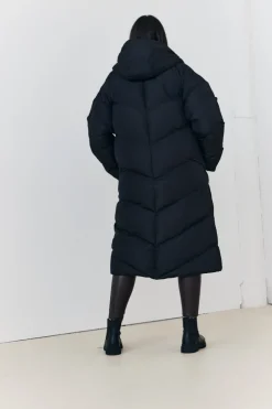 In the Style Reversible Hooded Longline Puffer Coat Chocolate