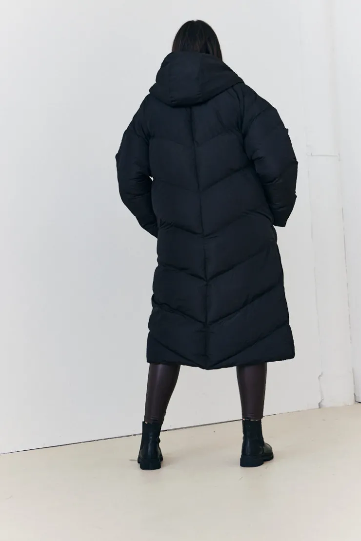 In the Style Reversible Hooded Longline Puffer Coat Chocolate