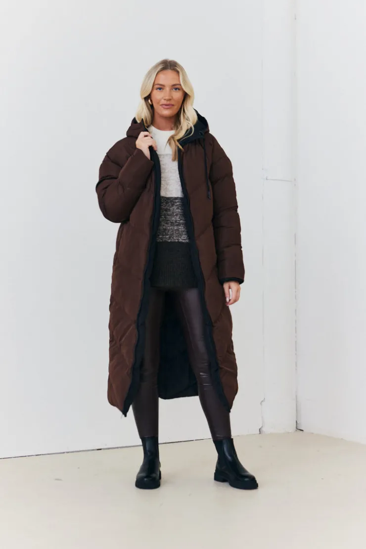 In the Style Reversible Hooded Longline Puffer Coat Chocolate