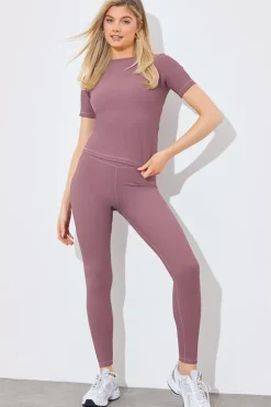 Fits RIBBED CREW NECK SHORT SLEEVE TOP