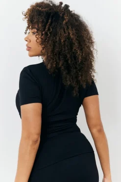Clearance Fits Sculpting Short Sleeve Crew Neck T-Shirt Black