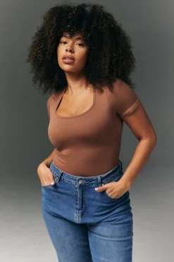 Sale In The Style Seamless Scoop Neck Snatched Shapewear Top Mocha