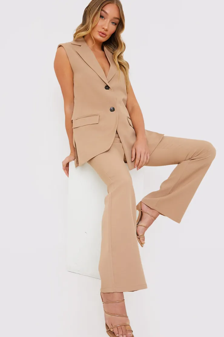New In the Style Sleeveless Oversized Blazer