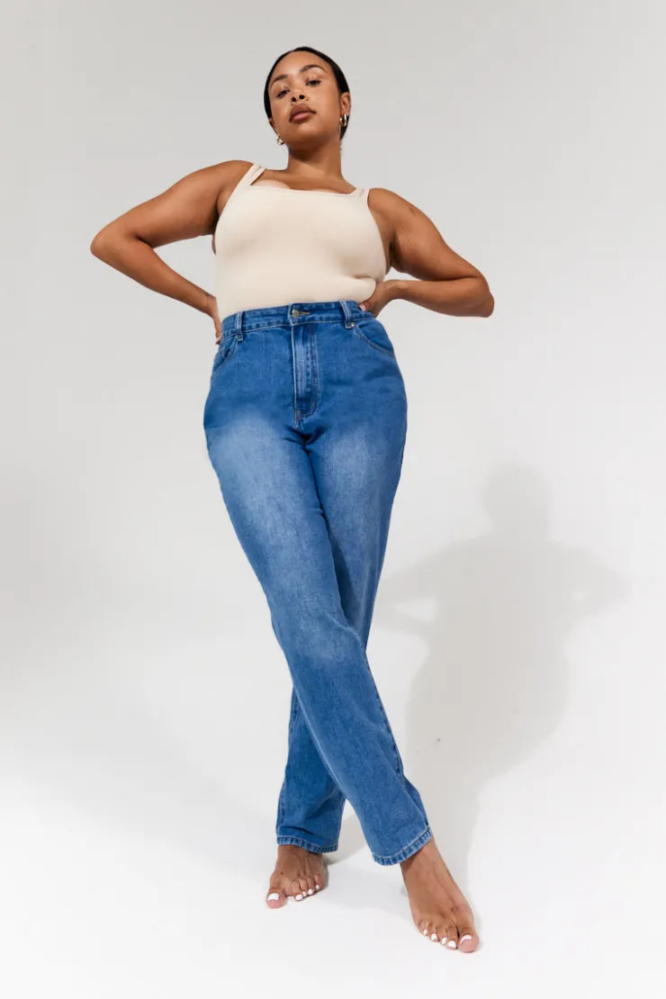 In The Style Sofia Straight Leg Mom Jeans Midblue