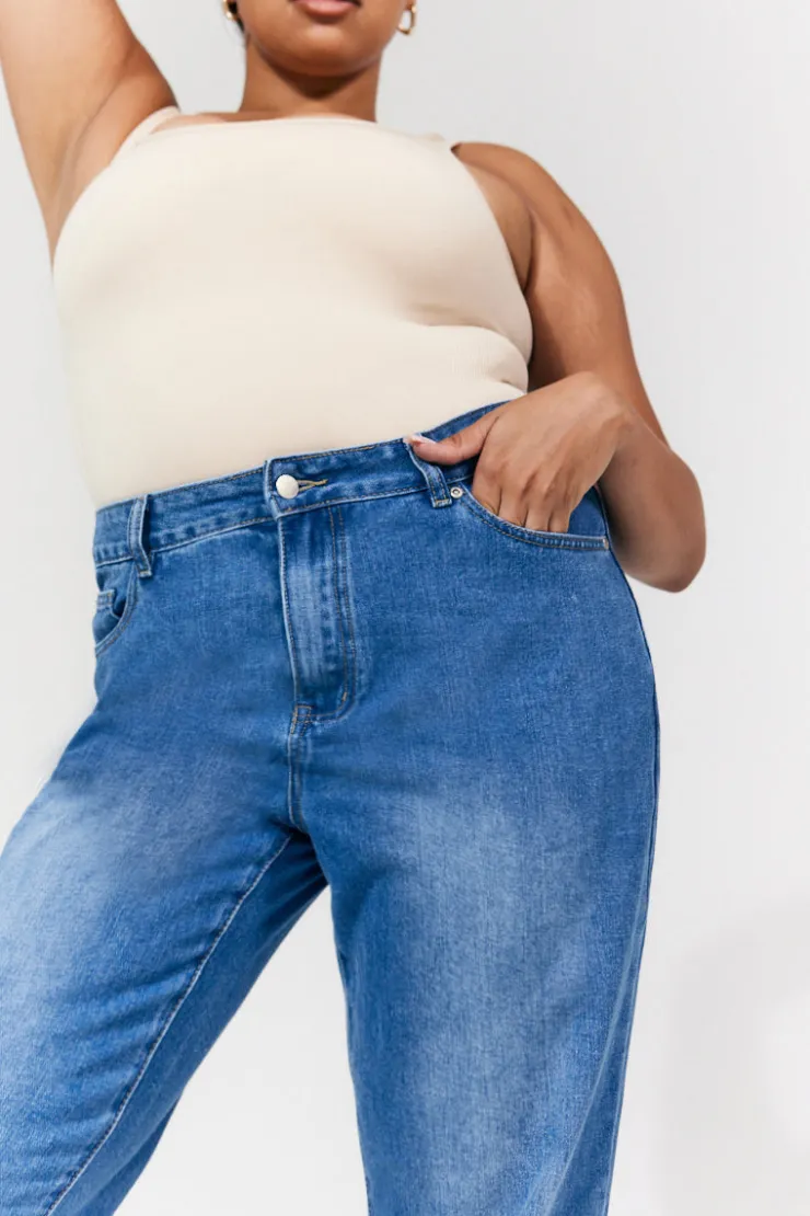 In The Style Sofia Straight Leg Mom Jeans Midblue