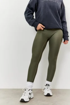 Hot In The Style Soft Touch Seam Detail Leggings