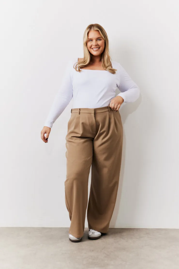 Discount In the Style Square Neck Top White