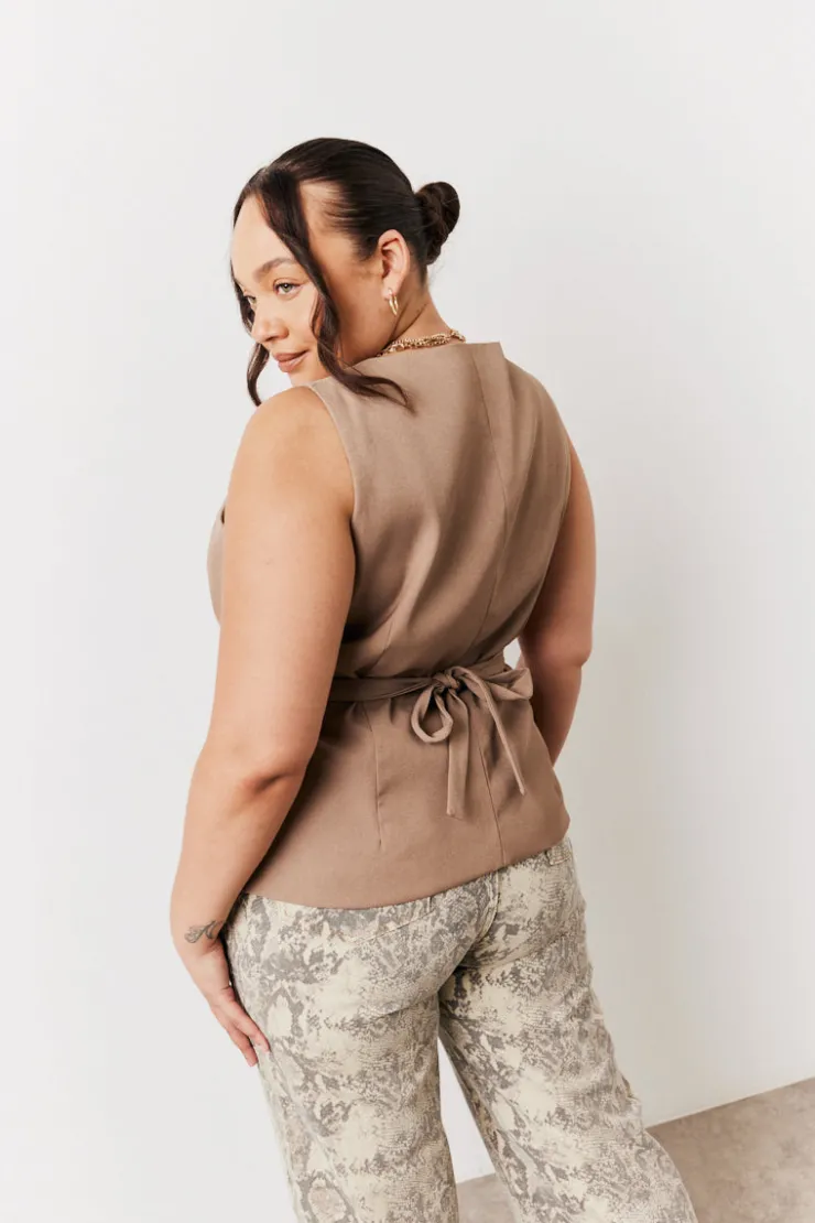 New In The Style Square Neck Longline Waistcoat Stone