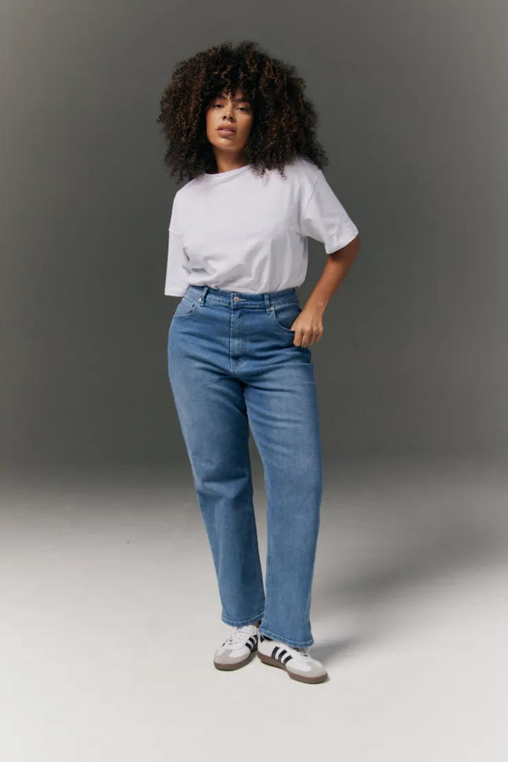 Best In the Style Straight Leg Jean Blue